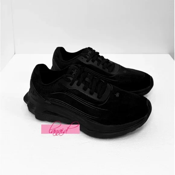 Alo Runner Black/Black Athletic Active Running Exercise Outdoor Travel Workout 9 - Picture 13 of 16